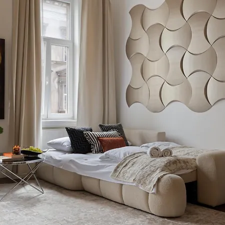 Designer Loft By Opera House, Cozy Artsy Hideout Apartman *