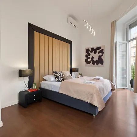 Designer Loft By Opera House, Cozy Artsy Hideout