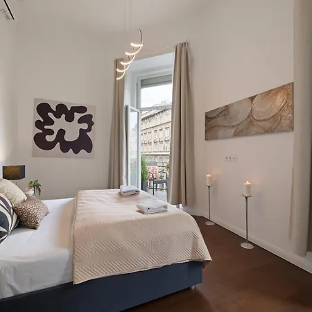 Designer Loft By Opera House, Cozy Artsy Hideout * Budapest