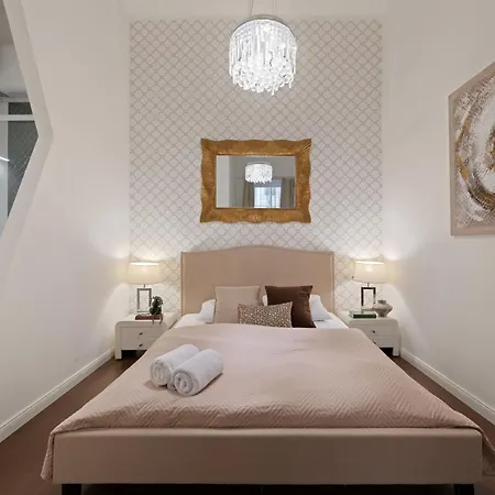 Apartman Designer Loft By Opera House, Cozy Artsy Hideout Budapest